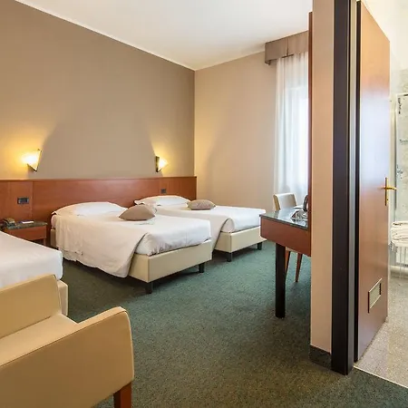 Western Turismo 4*