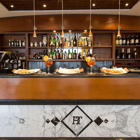 Western Turismo מלון